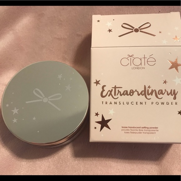 Ciate - Extraordinary Translucent Powder - Picture 2 of 4